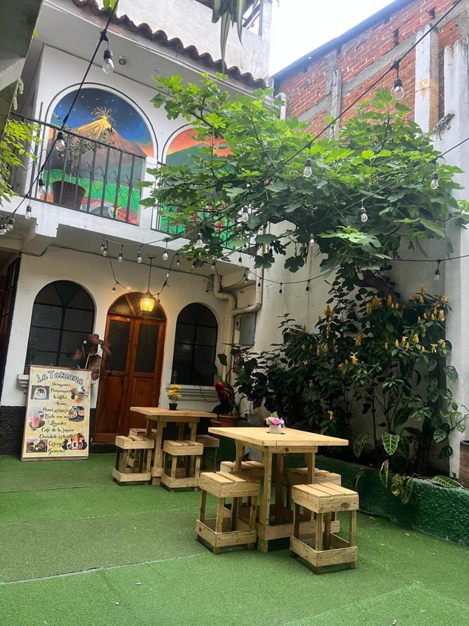 Hotel Alma Maya Antigua Exteriör bild