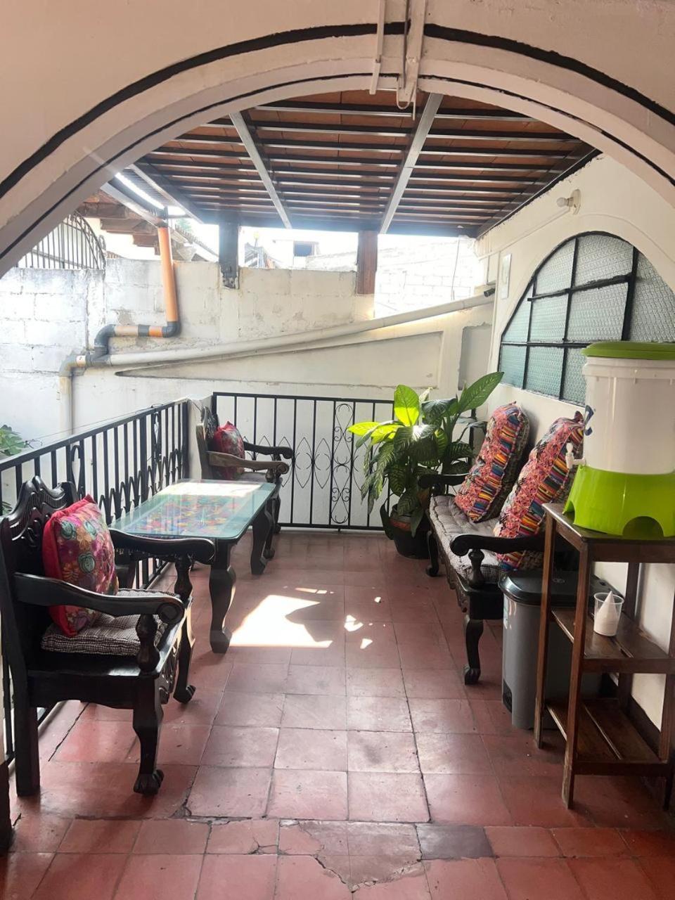 Hotel Alma Maya Antigua Exteriör bild