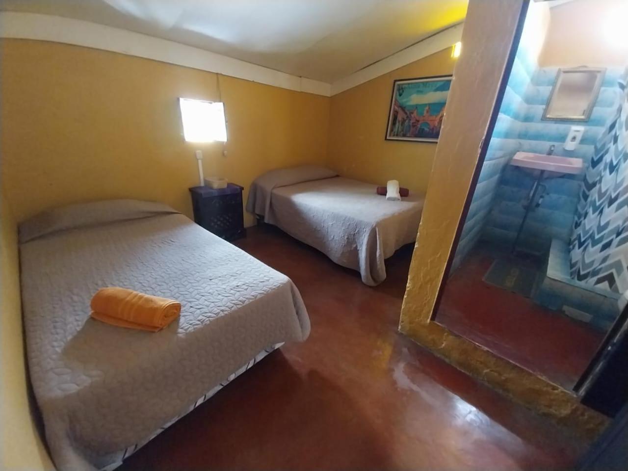 Hotel Alma Maya Antigua Exteriör bild