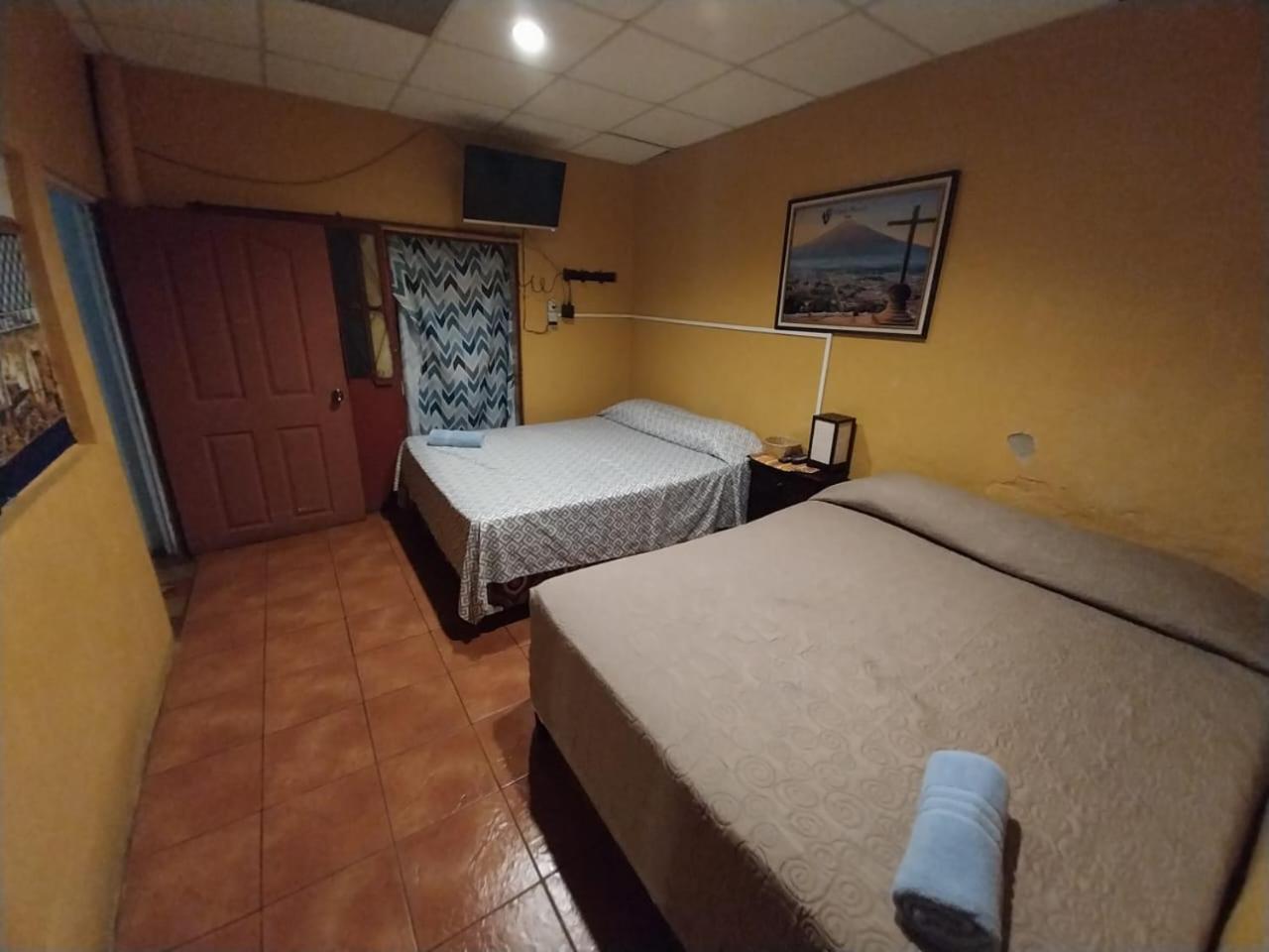 Hotel Alma Maya Antigua Exteriör bild