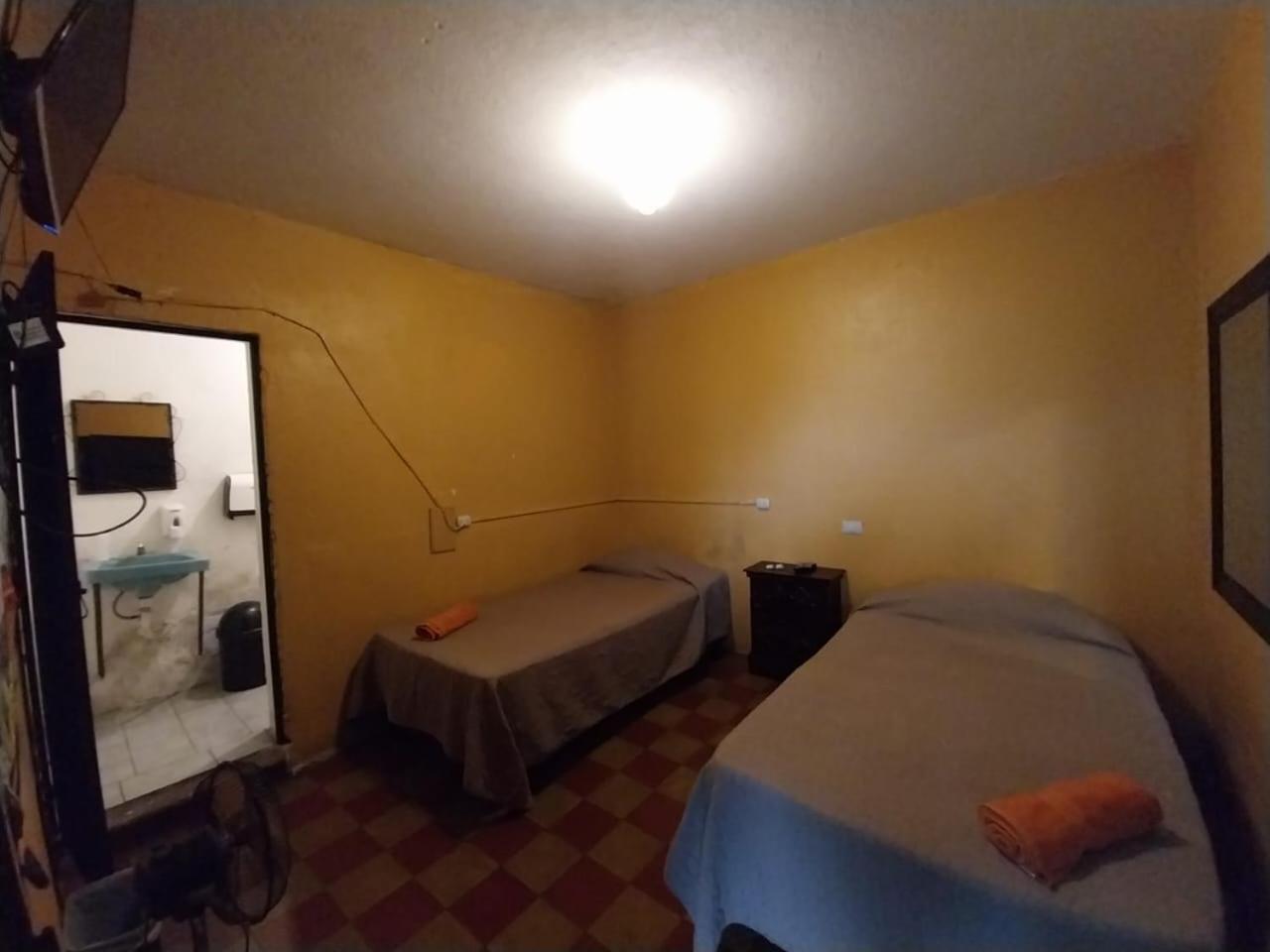 Hotel Alma Maya Antigua Exteriör bild