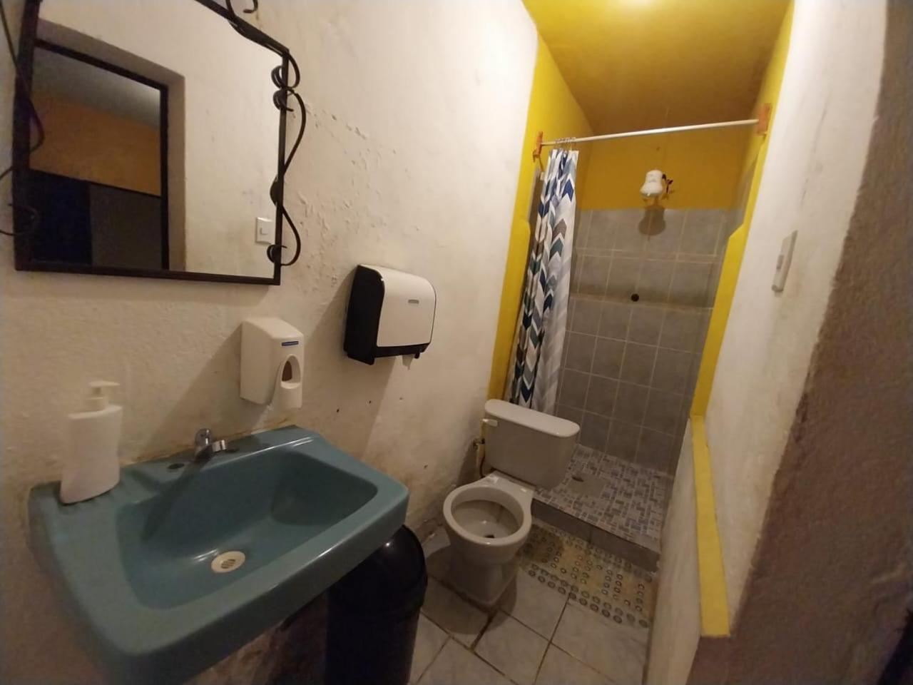 Hotel Alma Maya Antigua Exteriör bild