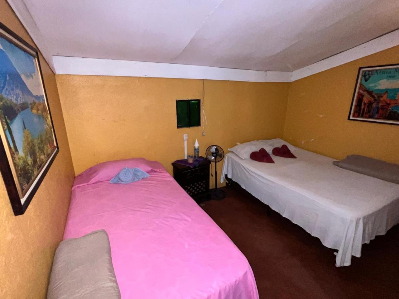 Hotel Alma Maya Antigua Exteriör bild