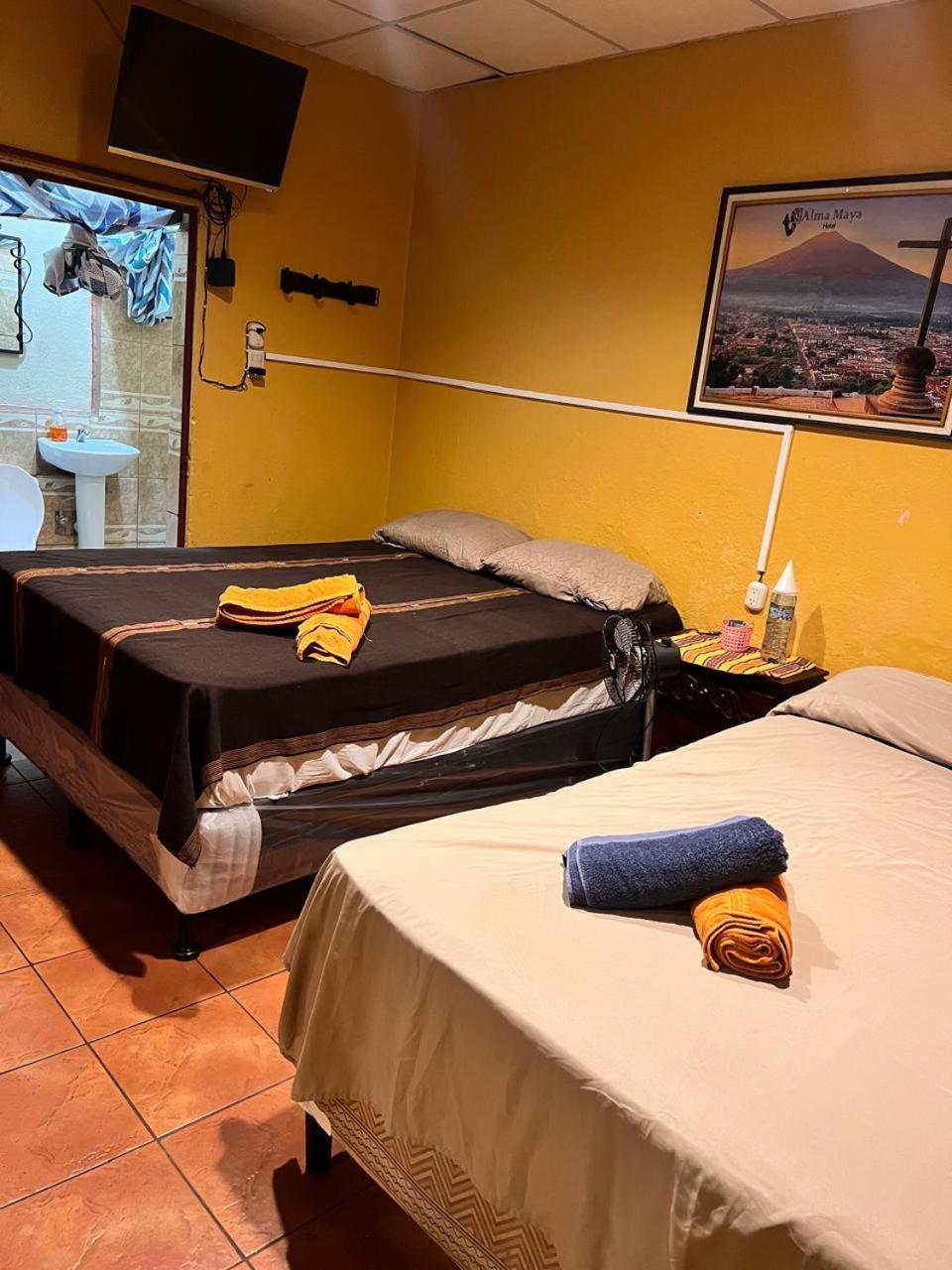 Hotel Alma Maya Antigua Exteriör bild