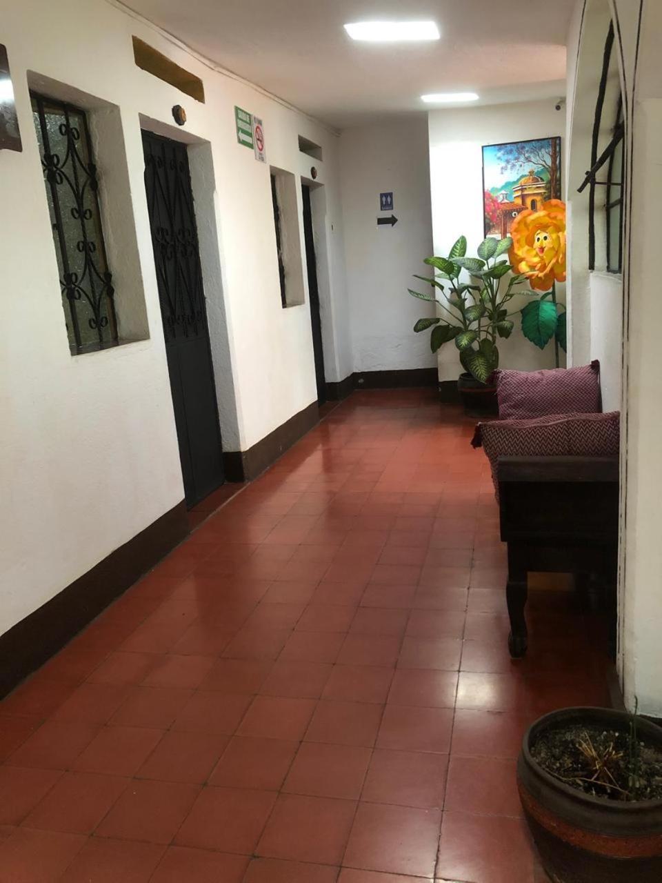 Hotel Alma Maya Antigua Exteriör bild
