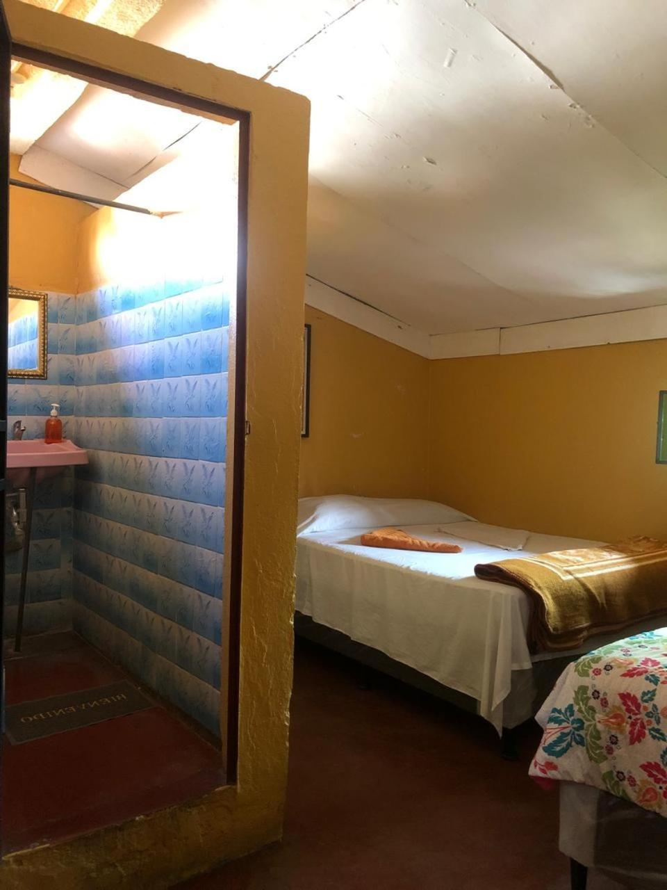 Hotel Alma Maya Antigua Exteriör bild
