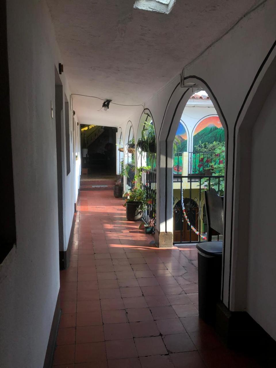 Hotel Alma Maya Antigua Exteriör bild